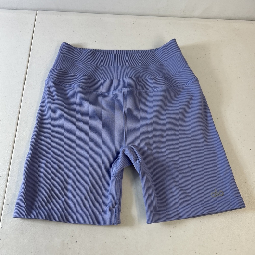 ALO 5" Seamless Ribbed Favorite‎ Lilac Short Women's Size S Yoga Gym Workout